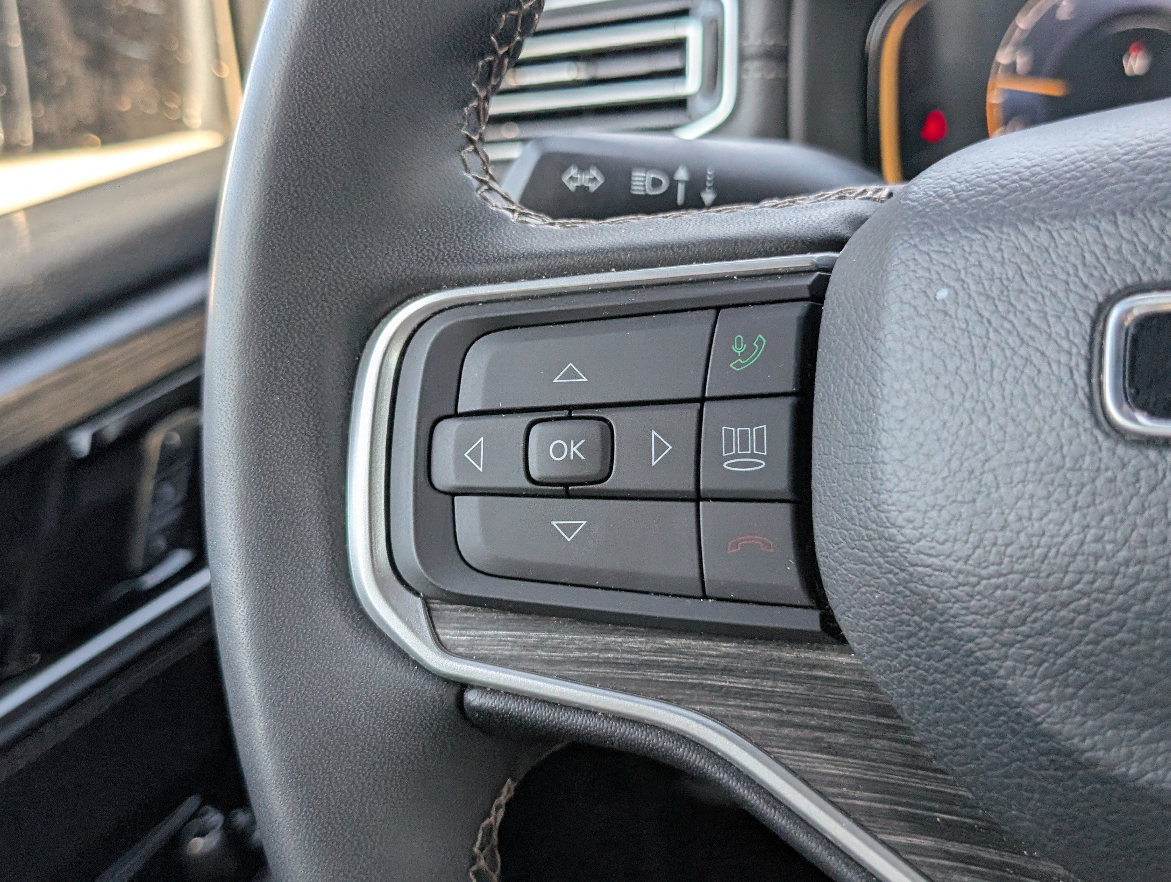 Used 2024 Jeep Wagoneer Series II AWD/4WD image 24