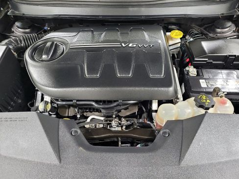 Used 2019 Jeep Cherokee Limited w/ Luxury Group image 30