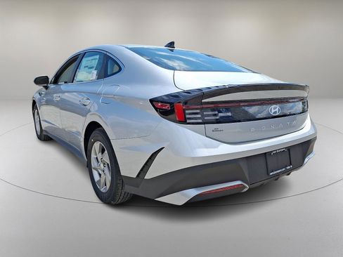 New 2026 Hyundai Sonata SE FWD image 5