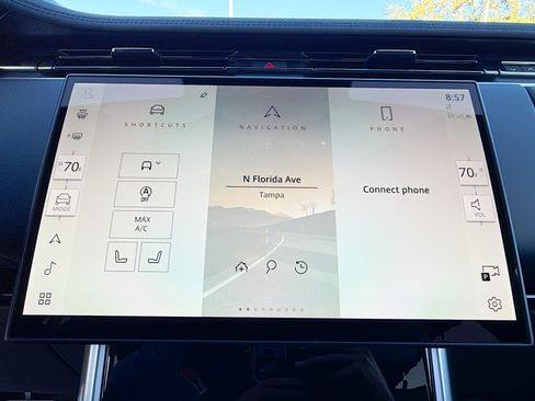 New 2026 Land Rover Range Rover SE image 30