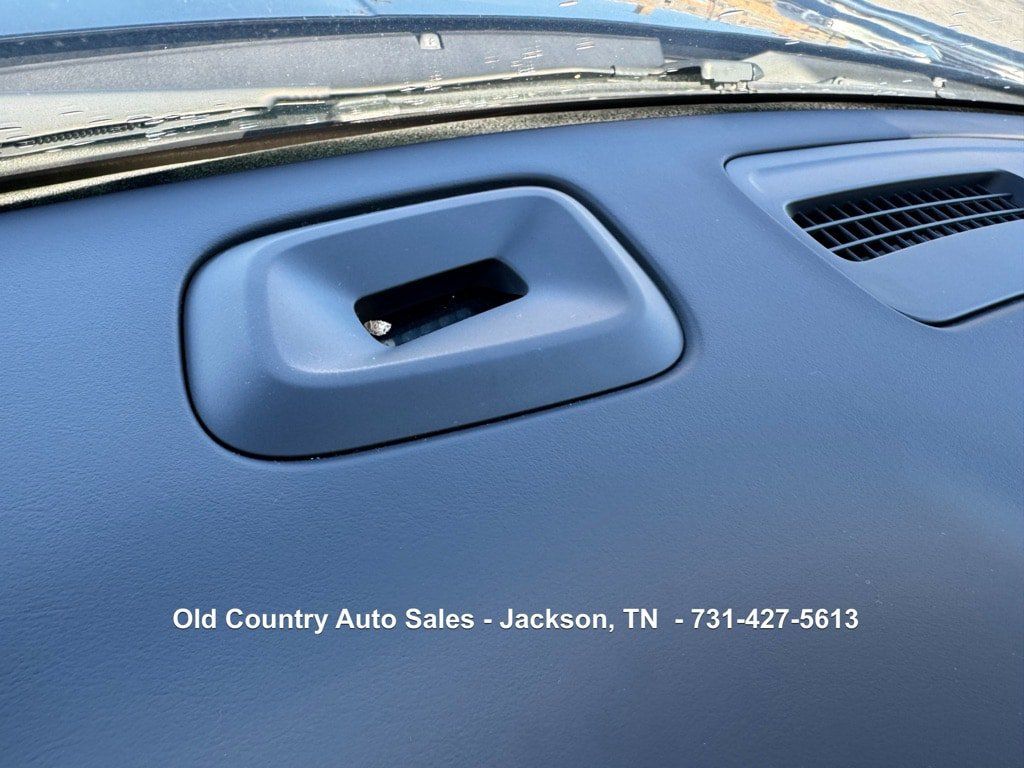 Used 2022 GMC Yukon SLT w/ SLT Luxury Package RWD image 49