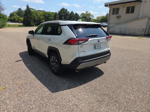 Used 2022 Toyota RAV4 Limited AWD/4WD image 13
