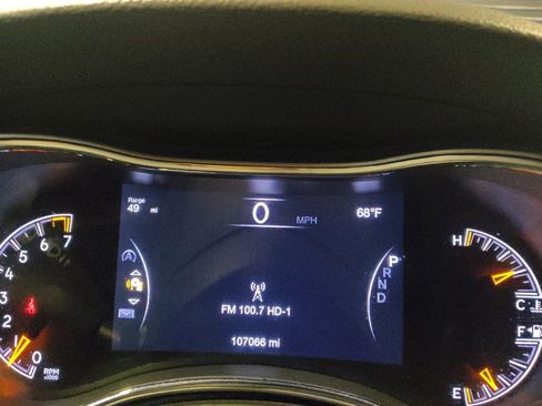 Used 2019 Jeep Grand Cherokee Limited AWD/4WD image 23