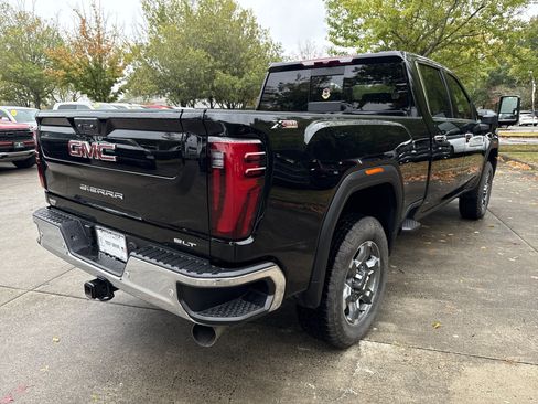Used 2025 GMC Sierra 2500 SLT image 7