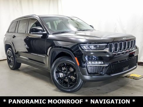 Used 2022 Jeep Grand Cherokee Limited image 2