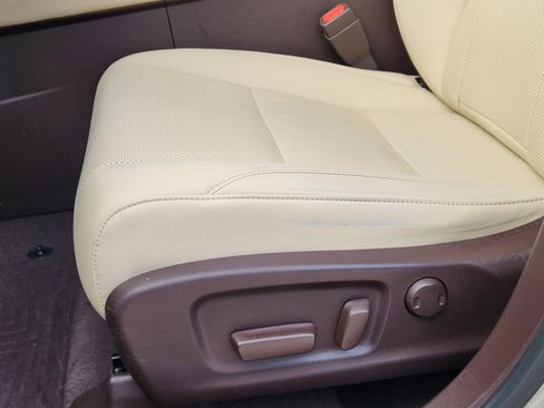 Used 2020 Lexus RX 350L FWD w/ Premium Package image 22