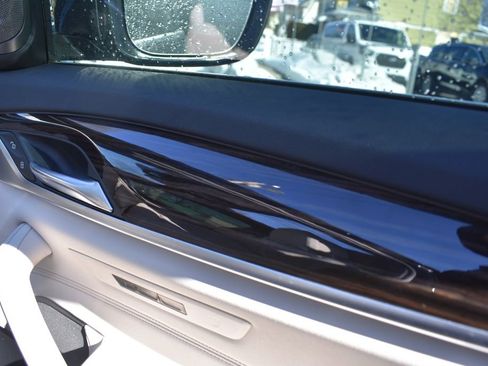 Used 2023 BMW 540i w/ Premium Package image 23