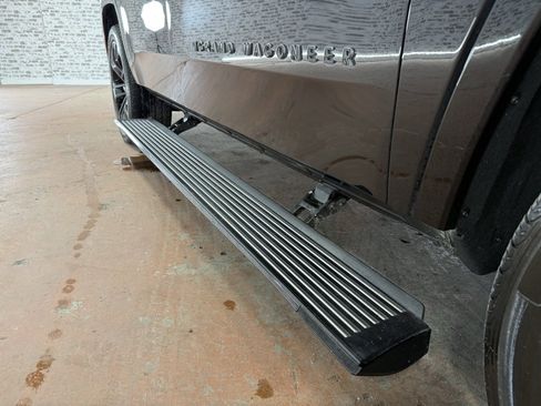 Used 2022 Jeep Grand Wagoneer Series II image 11