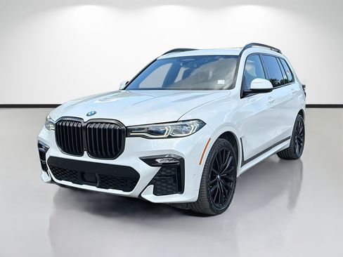 Used 2021 BMW X7 M50i w/ Dynamic Handling Package AWD/4WD image 7