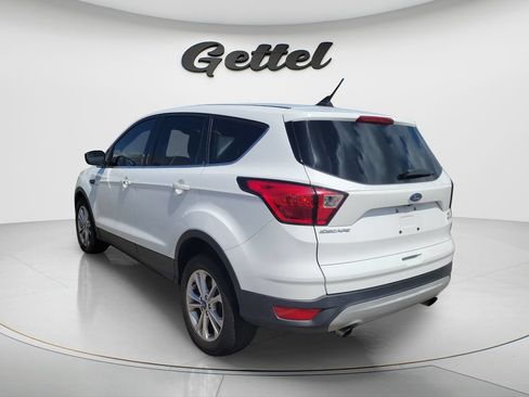 Used 2019 Ford Escape SE FWD image 4