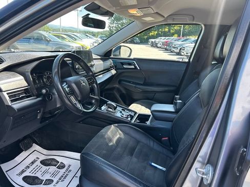 Used 2023 Mitsubishi Outlander SE AWD/4WD image 13