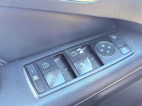Used 2014 Mercedes-Benz E 350 Sedan w/ Premium 1 Package image 22