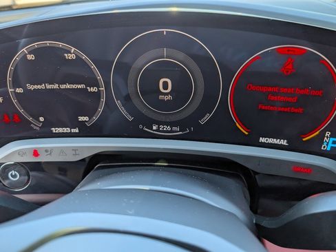 Used 2024 Porsche Taycan image 22