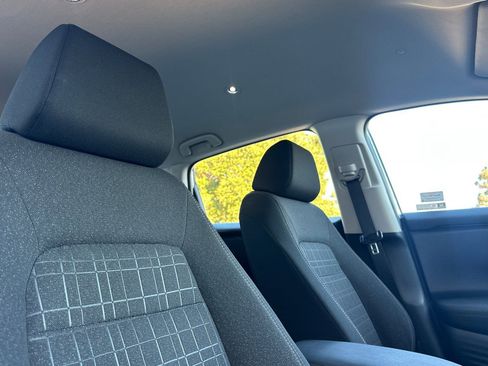 Used 2023 Honda HR-V LX image 19