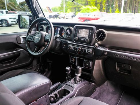 Used 2019 Jeep Wrangler Unlimited Sport AWD/4WD image 8