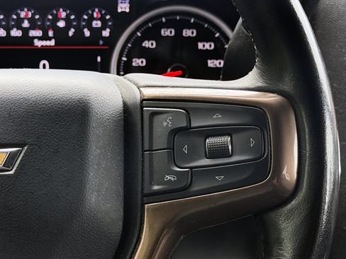 Used 2021 Chevrolet Silverado 1500 High Country w/ Technology Package AWD/4WD image 18