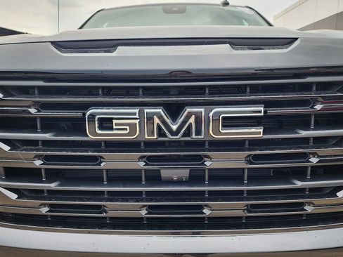 New 2026 GMC Sierra 1500 Elevation w/ Elevation Premium Package image 9