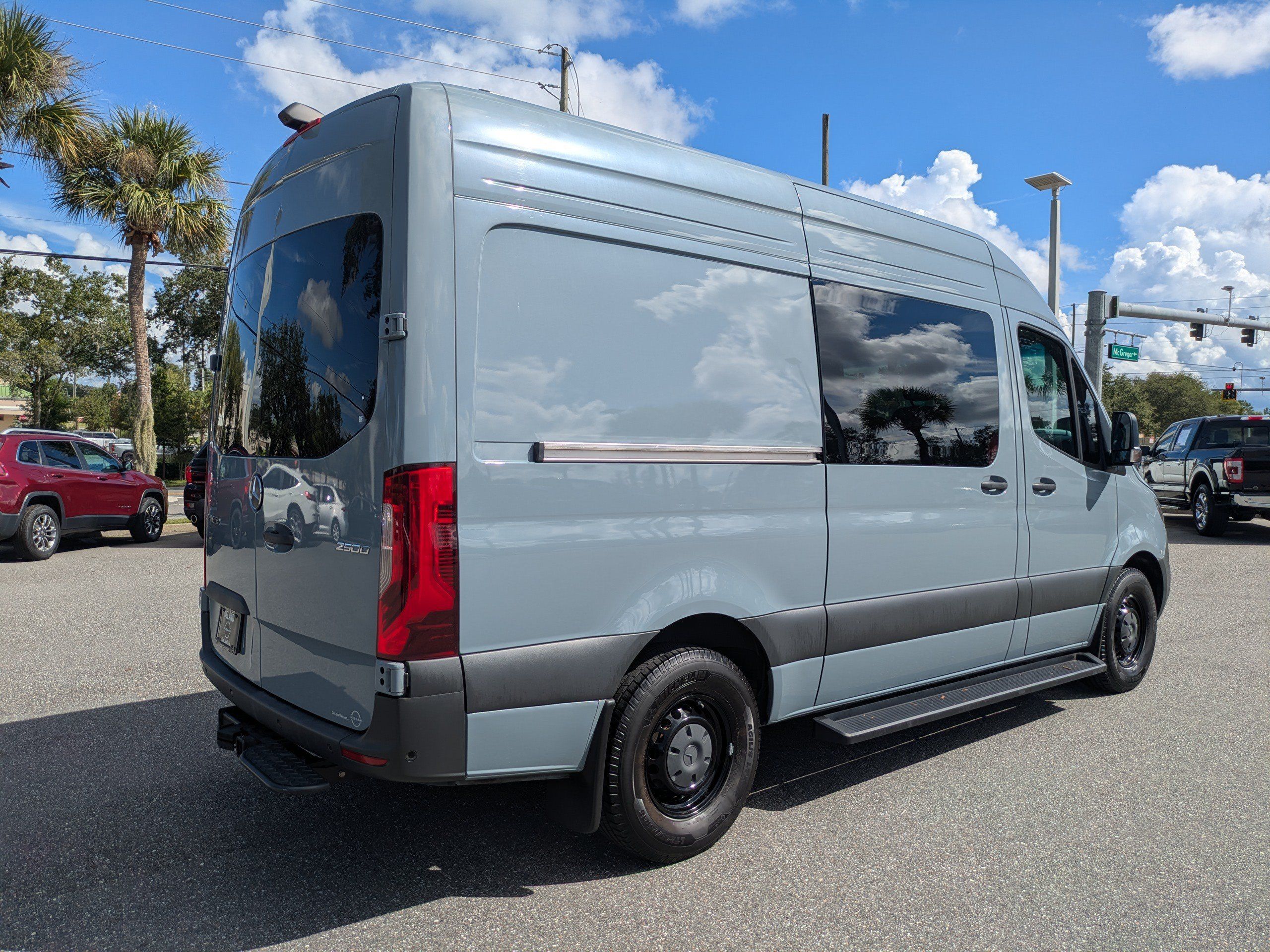 Used 2024 Mercedes-Benz Sprinter 2500 image 4