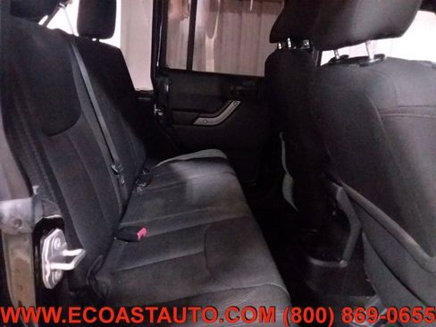 Used 2018 Jeep Wrangler Unlimited Sport S image 14