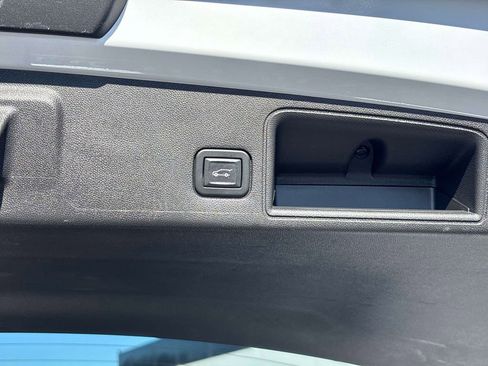 Used 2020 GMC Terrain SLT w/ Preferred Package image 15