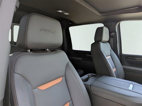 New 2025 GMC Sierra 2500 AT4 w/ AT4 Premium Plus Package image 31