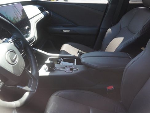 Certified 2024 Lexus TX 350 AWD w/ Captains Chair Package image 10