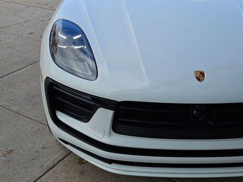 New 2026 Porsche Macan image 11