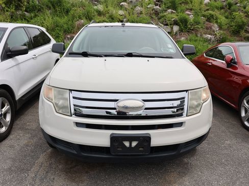 Used 2010 Ford Edge SE FWD image 2