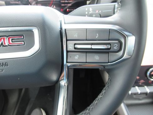 Used 2025 GMC Terrain Elevation FWD image 25