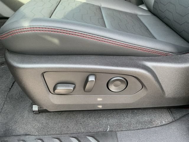 New 2026 Chevrolet Colorado Z71 w/ Technology Package AWD/4WD image 3