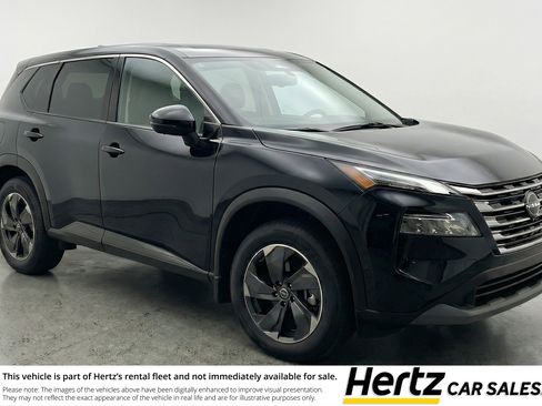 Used 2025 Nissan Rogue SV image 1