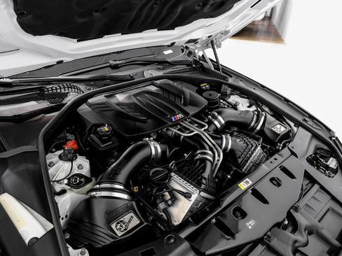 Used 2017 BMW M6 Coupe image 42