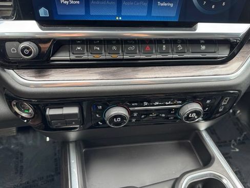 Used 2025 Chevrolet Silverado 1500 LTZ AWD/4WD image 20
