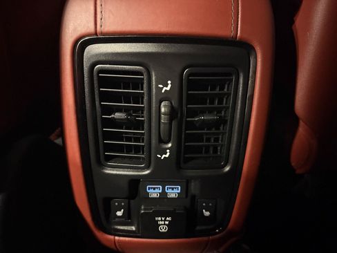 Used 2018 Jeep Grand Cherokee Trackhawk AWD/4WD image 34