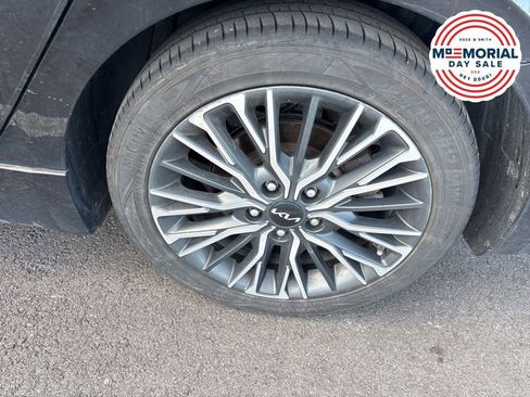 Used 2024 Kia Forte GT-Line FWD image 2