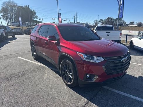 Used 2021 Chevrolet Traverse RS image 4
