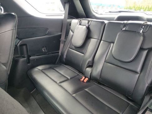 Used 2020 Ford Explorer XLT w/ Equipment Group 202A AWD/4WD image 19