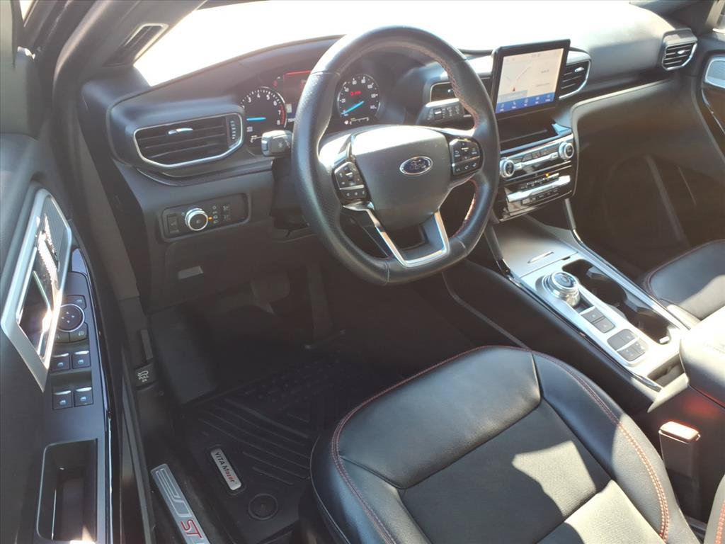 Used 2023 Ford Explorer ST-Line w/ Class IV Trailer Tow Package RWD image 19
