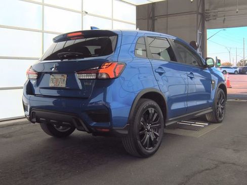 Used 2025 Mitsubishi Outlander Sport LE image 2