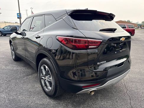 Used 2025 Chevrolet Blazer LT w/ Driver Confidence Package FWD image 5