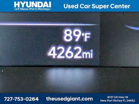 Used 2025 Hyundai Elantra SE FWD image 29