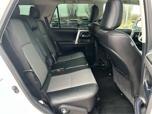 Used 2022 Toyota 4Runner SR5 Premium w/ Moonroof Package image 26