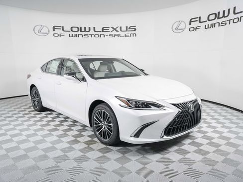 New 2025 Lexus ES 350 w/ Premium Package image 3