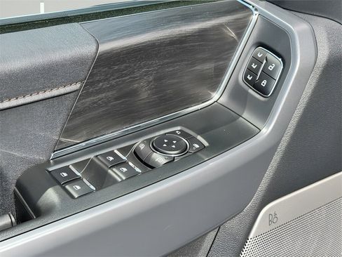 New 2025 Ford F150 Lariat w/ Equipment Group 502A High image 28