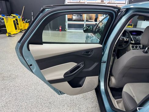 Used 2012 Ford Focus SE image 12