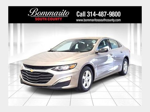 Used 2025 Chevrolet Malibu LT FWD image 1