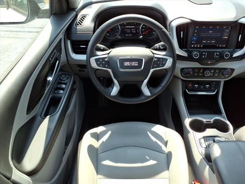 Used 2020 GMC Terrain SLT w/ Preferred Package image 8