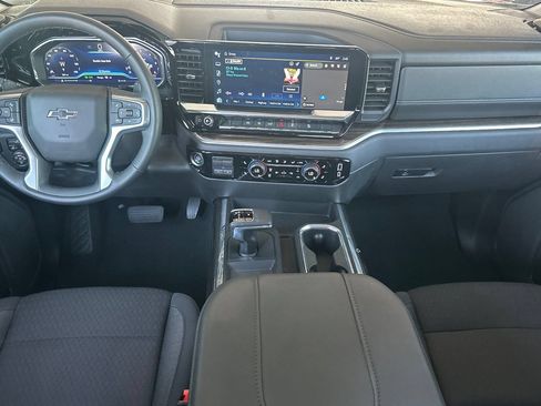 Used 2025 Chevrolet Silverado 1500 LT Trail Boss w/ Convenience Package II AWD/4WD image 15