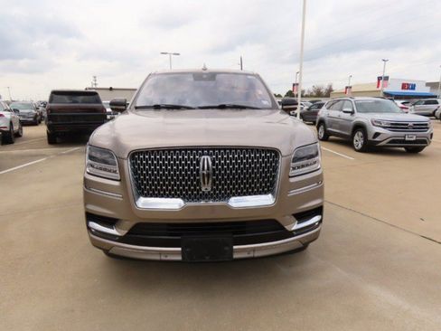 Used 2020 Lincoln Navigator Reserve w/ Equipment Group 201A Reserve image 3