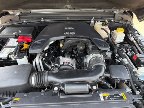 Used 2021 Jeep Gladiator Mojave AWD/4WD image 23